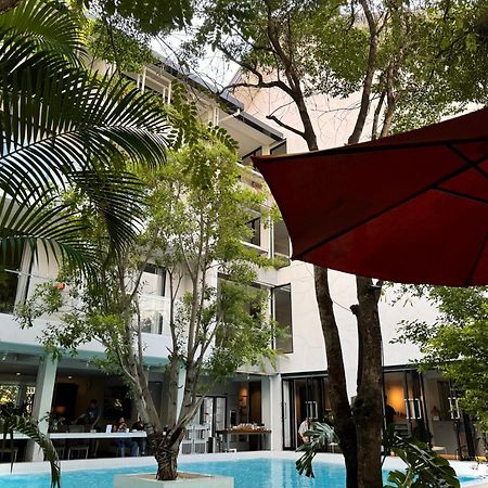 Por Daowadung Hotel Chiang Mai Exterior photo
